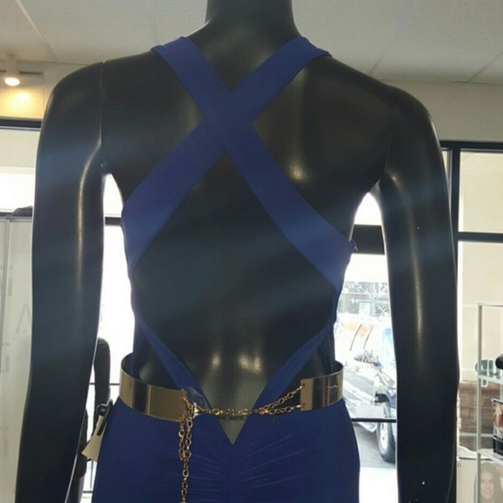 Simple Gown - image 2